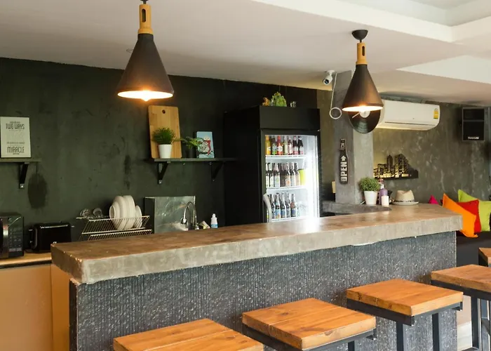 Hostal Revolution Asoke
